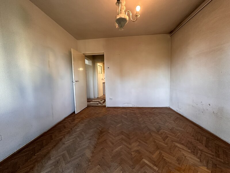 Costin Georgian Apartament 3 camere  Metrou Costin Georgian - 2 min