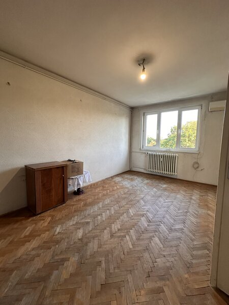 Costin Georgian Apartament 3 camere  Metrou Costin Georgian - 2 min