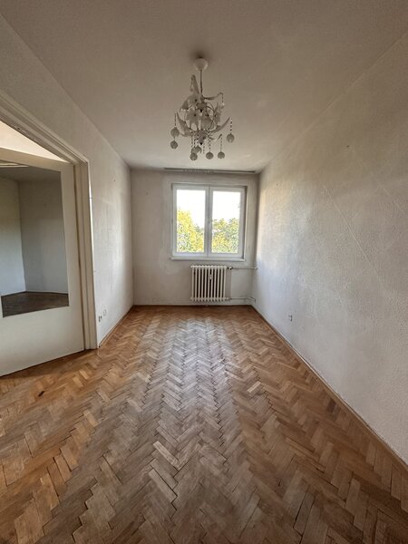 Costin Georgian Apartament 3 camere  Metrou Costin Georgian - 2 min