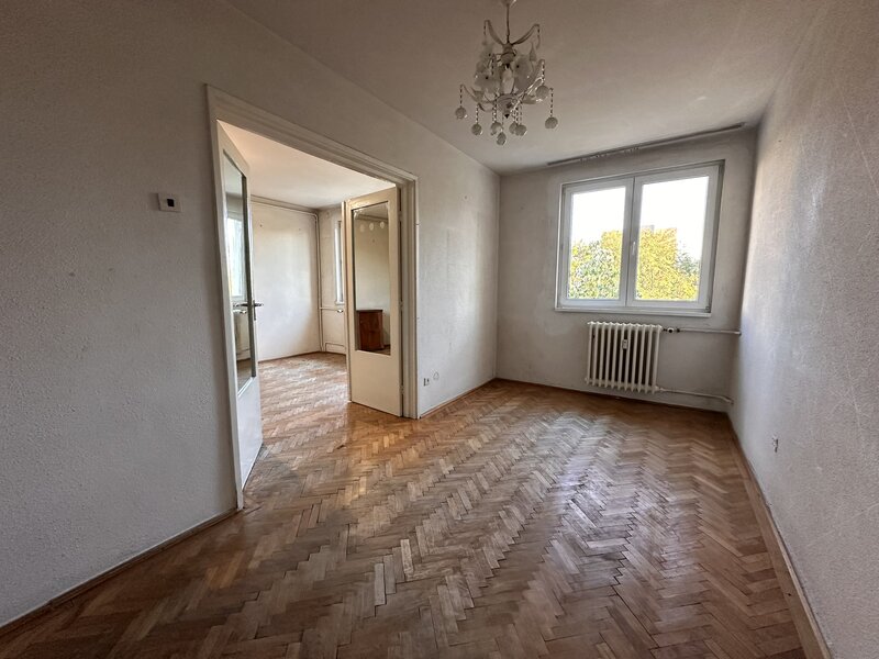 Costin Georgian Apartament 3 camere  Metrou Costin Georgian - 2 min